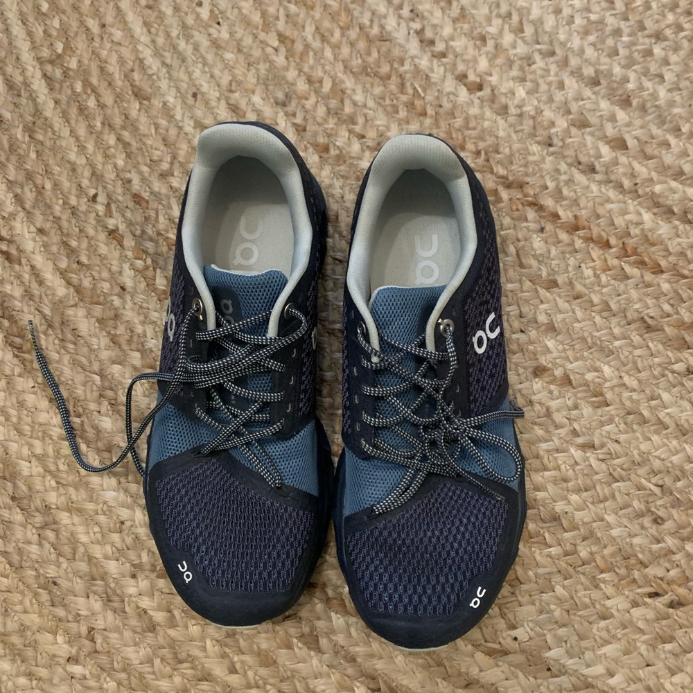 ON Women's Cloudstratus Running Shoes Blue Size 9.5 US